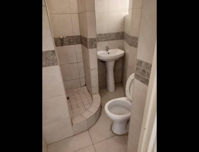 1 bed property to rent in OBSERVATORY